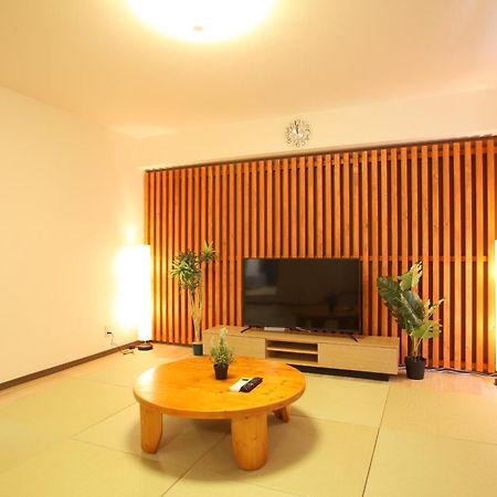 大阪ルミエール夕陽丘 Apartamento Exterior foto